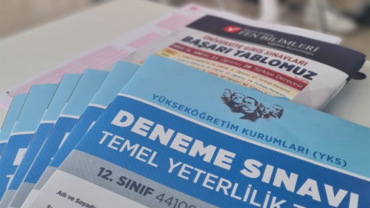 12. SINIF ÖĞRENCİLERİMİZ İLE YÜRÜTTÜĞÜMÜZ YKS KAMP PROGRAMIMIZ TÜM HIZIYLA DEVAM EDİYOR.