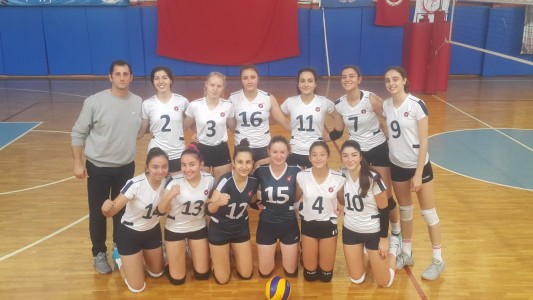 LİSE VOLEYBOL KIZ TAKIMIMIZ FİNAL GRUBUNDA !