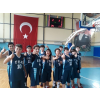 KÜÇÜK ERKEKLER BASKETBOL TAKIMIMIZ GRUBUNDAKİ TÜM MAÇLARI TAMAMLAYARAK BİR ÜST MÜSABAKALARA KATILMAYA HAK KAZANMIŞTIR.