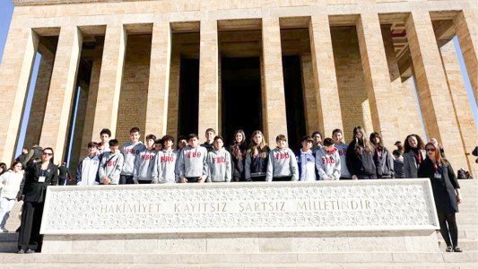 ÖZEL FEN BİLİMLERİ OKULLARI GELENEKSEL ATA'YA SAYGI VE ANITKABİR ZİYARETİ